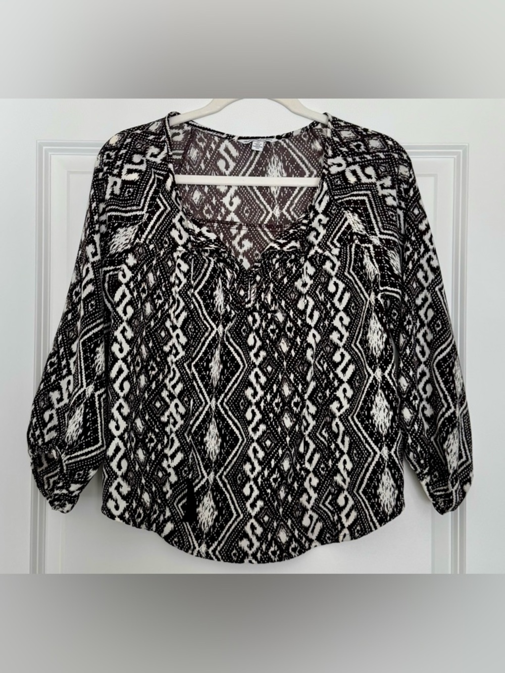 American Eagle Front Tie Criss Cross Hem Lightweight Southwestern Aztec Blouse